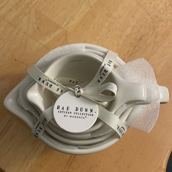 RAE DUNN Artisan Collection Set of 4 Ceramic Measuring Cups With Handles - Picture 4 of 5